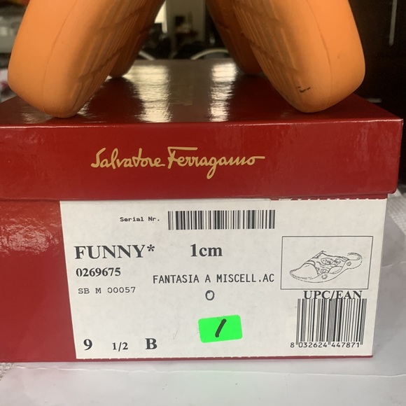 Salvatore Ferragamo orange slides - Picture 5 of 5